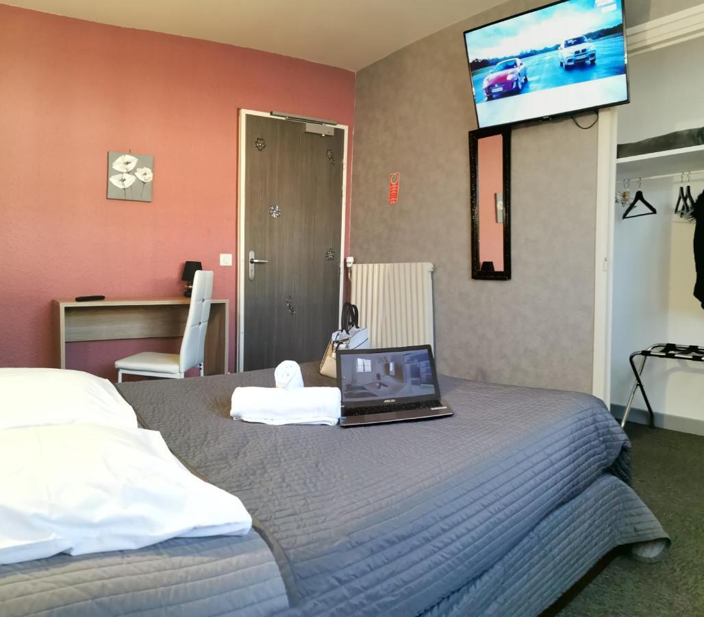 Hotel La Vieille Ferme Les Ancizes-Comps Zewnętrze zdjęcie